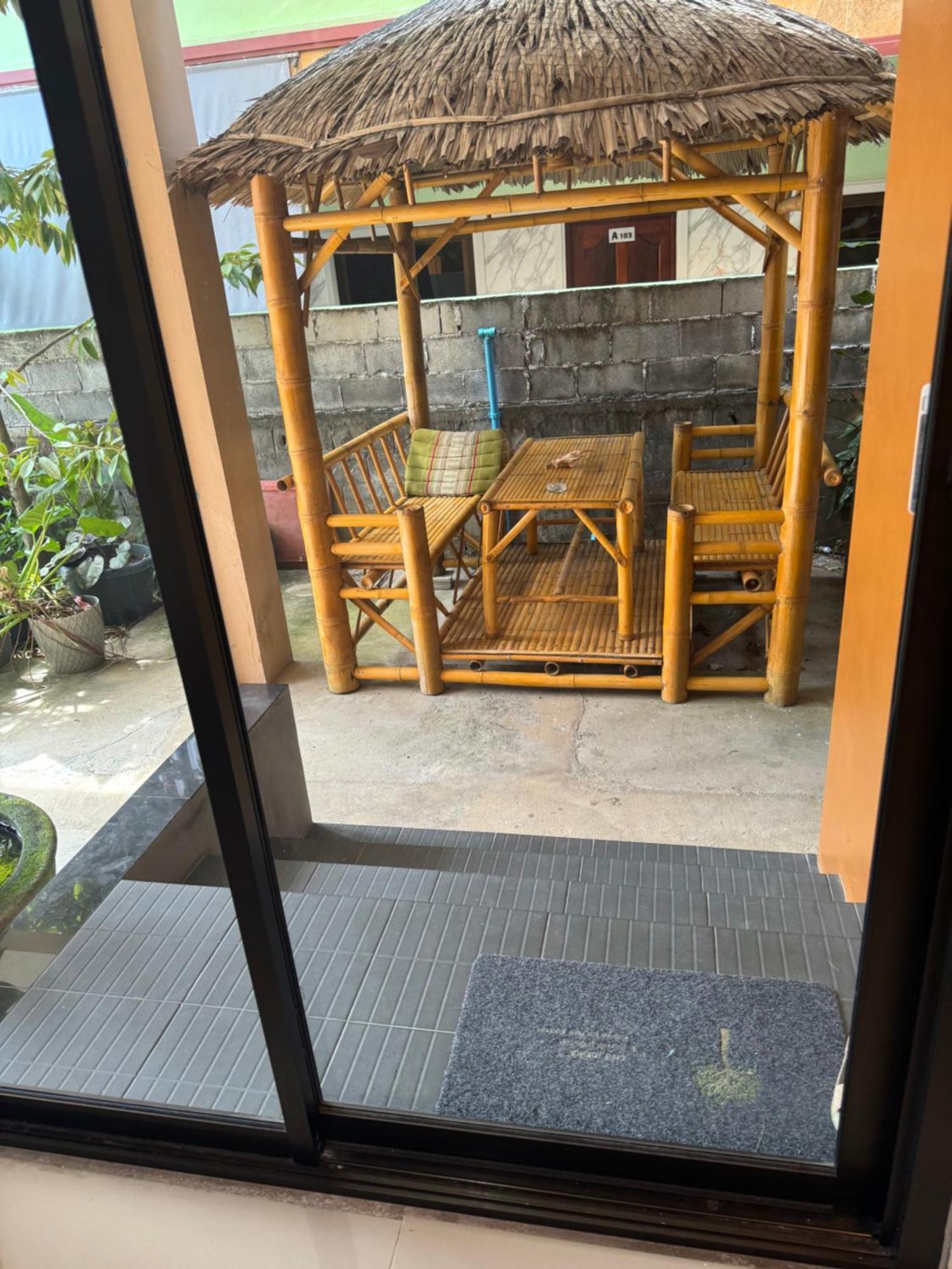 Golf House Hotel Nai Yang Luaran gambar