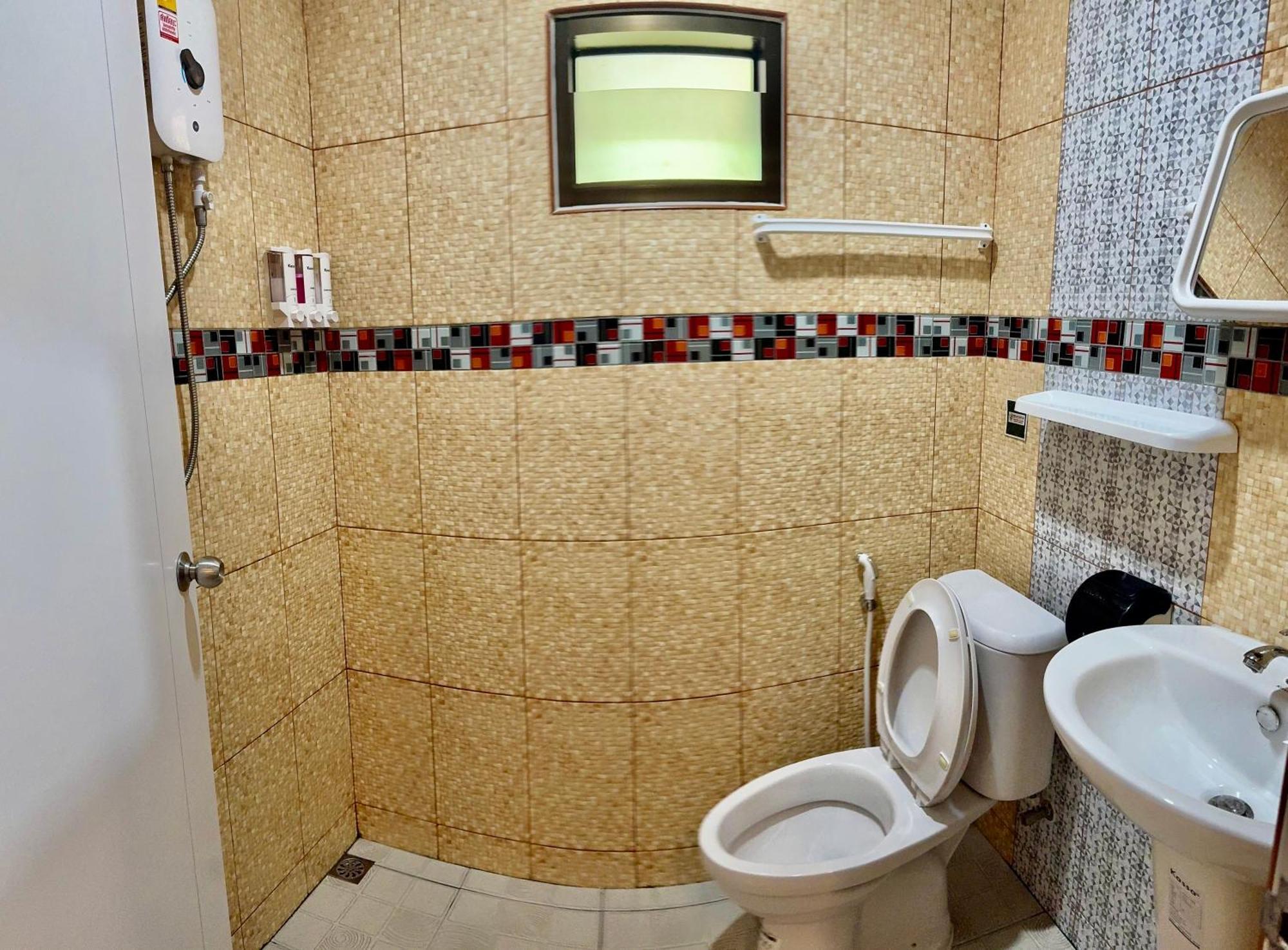 Golf House Hotel Nai Yang Luaran gambar
